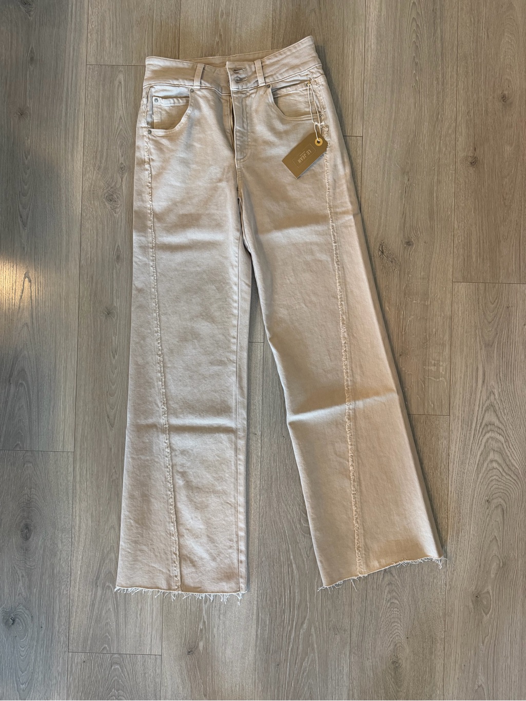 Le Jean Libra Embroidered Wide Leg Jean — image 8 of 8
